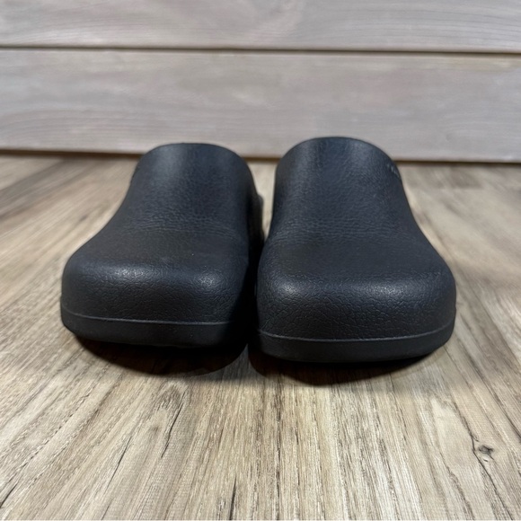 Unisex CROCS Black - Picture 3 of 10